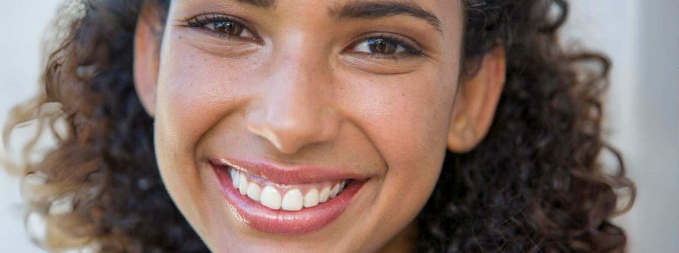 Por Que a Saúde da Sua Gengiva é a Base da Beleza