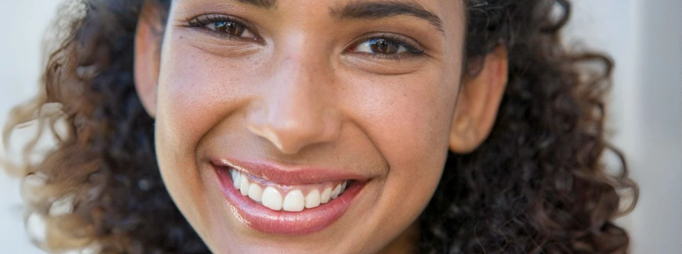 Por Que a Saúde da Sua Gengiva é a Base da Beleza